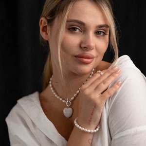 Elegant Pearl Choker with Heart Charm Classy Women's Necklace Stylish Pearl Beads Feminine Jewellery image 8