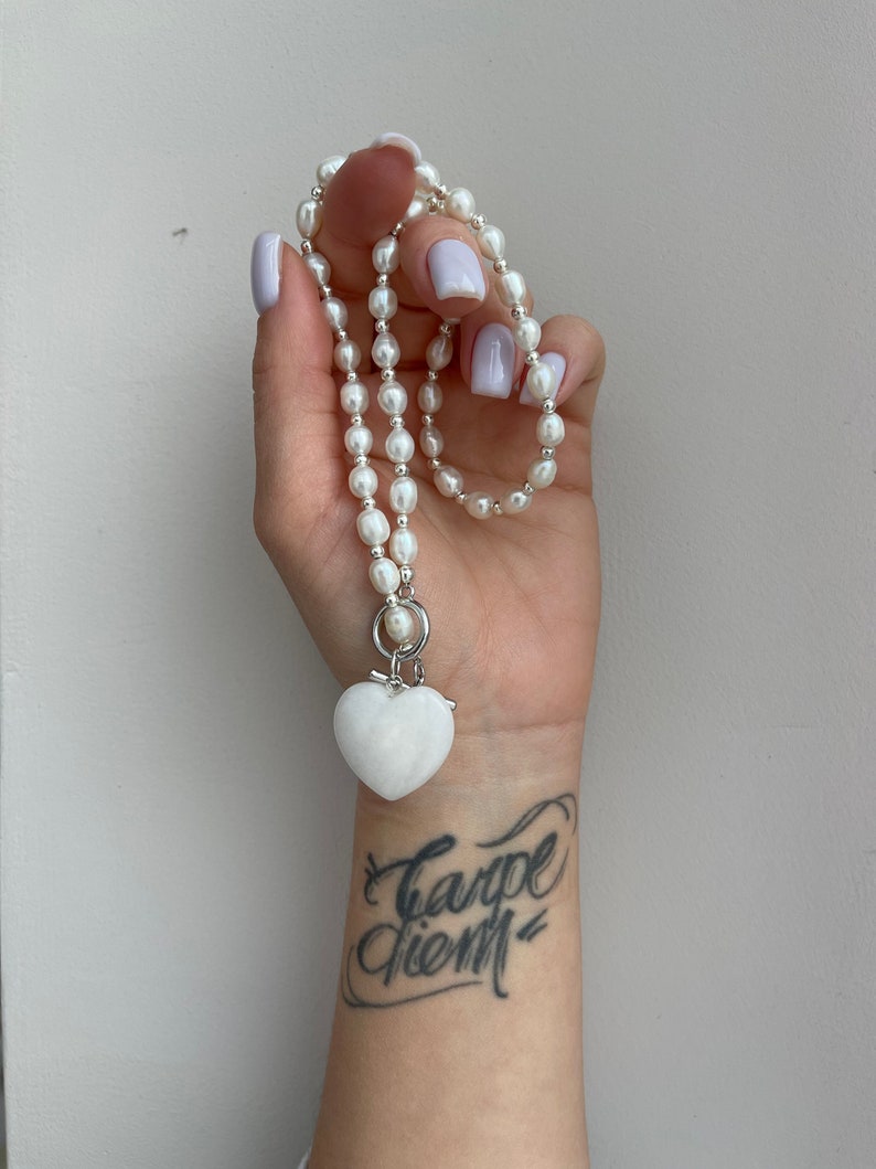 Elegant Pearl Choker with Heart Charm Classy Women's Necklace Stylish Pearl Beads Feminine Jewellery image 7