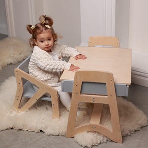 Funktionella småbarnsmöbler - Aktivitetsbord för barn med växande stol - Montessori barnmöbler - Bord och stol för småbarn - En barnmöbeluppsättning bild 8