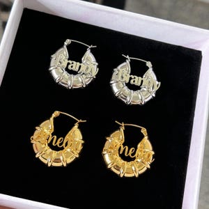 30 mm kindernaamoorbellen, aangepaste naamoorbellen, gepersonaliseerde oorbellen, mini-oorbellen, gouden naamringen, naambordoorbellen, gepersonaliseerd cadeau