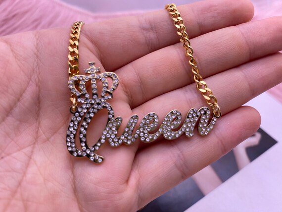 Custom Queen Name Necklace Diamond Name 
