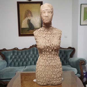 Handgemaakte jute vrouwelijke mannequin torso en mannequin hoofd- Papier maché jurk vorm- Frans geïnspireerd- modieuze display organizer