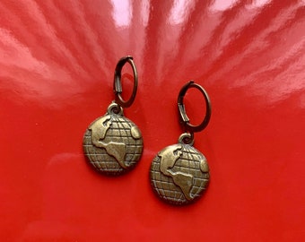 Globe Earrings, Huggie Earrings, Antique Bronze Earrings, Earth Earrings, World Earrings, Plated Earrings, Charm Earrings, Travel Jewelry