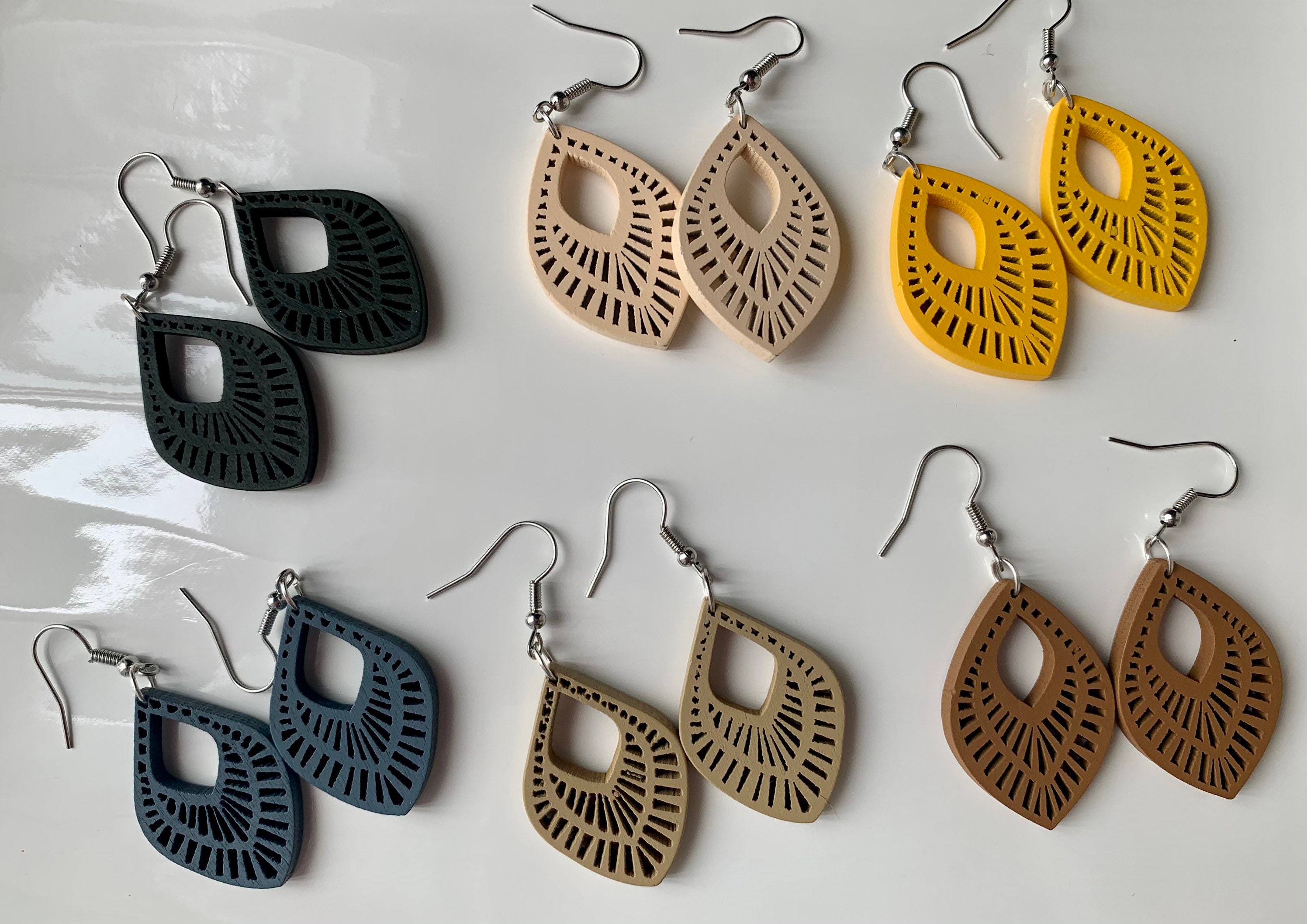 Qfeley 320 Pieces Unfinished Wooden Earrings Blanks Wooden  Teardrop/Circle/Leaf/Diamond Earrings Pendants with 100pcs Earring Hooks &  100pcs Jump