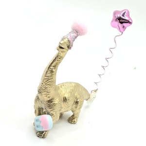 Mini dinosaurios dorados / Dinosaurio para fiestas / Chispas de mesa / Tema de dinosaurio / Adorno para tarta de dinosaurio / Dinosaurio / Mini sombreros de fiesta / Rellenos para bolsas de fiesta / imagen 12