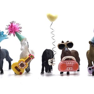 Horse Cake Decoration | Horse Theme Party | Party Decor | Party Animal | Horse Lover Gift | Party Favours | Mini Horse Cupcake Topper