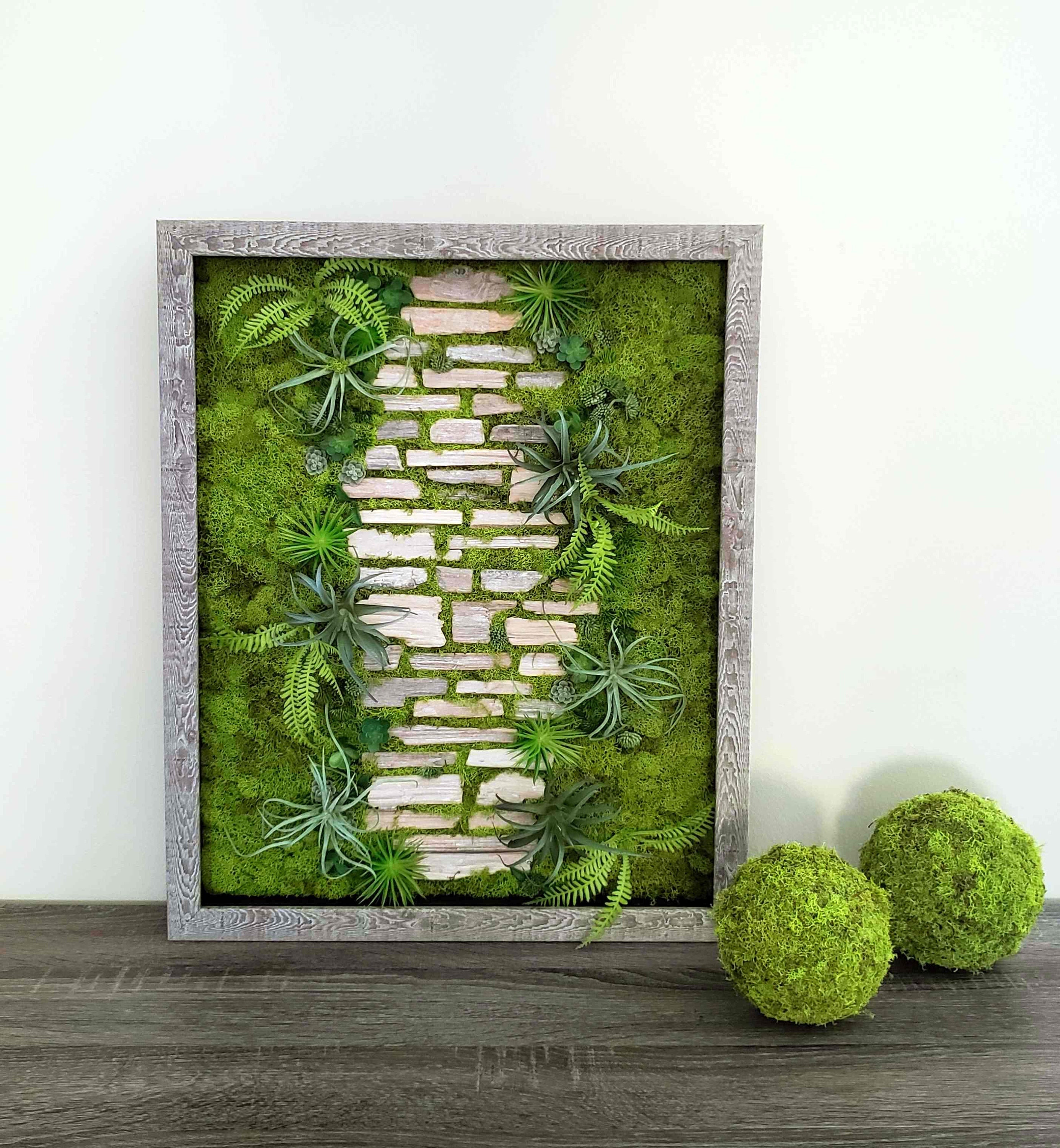 Moss wall art, Greenery wall art, Hanging Wall Garden, 21.5X17.5"