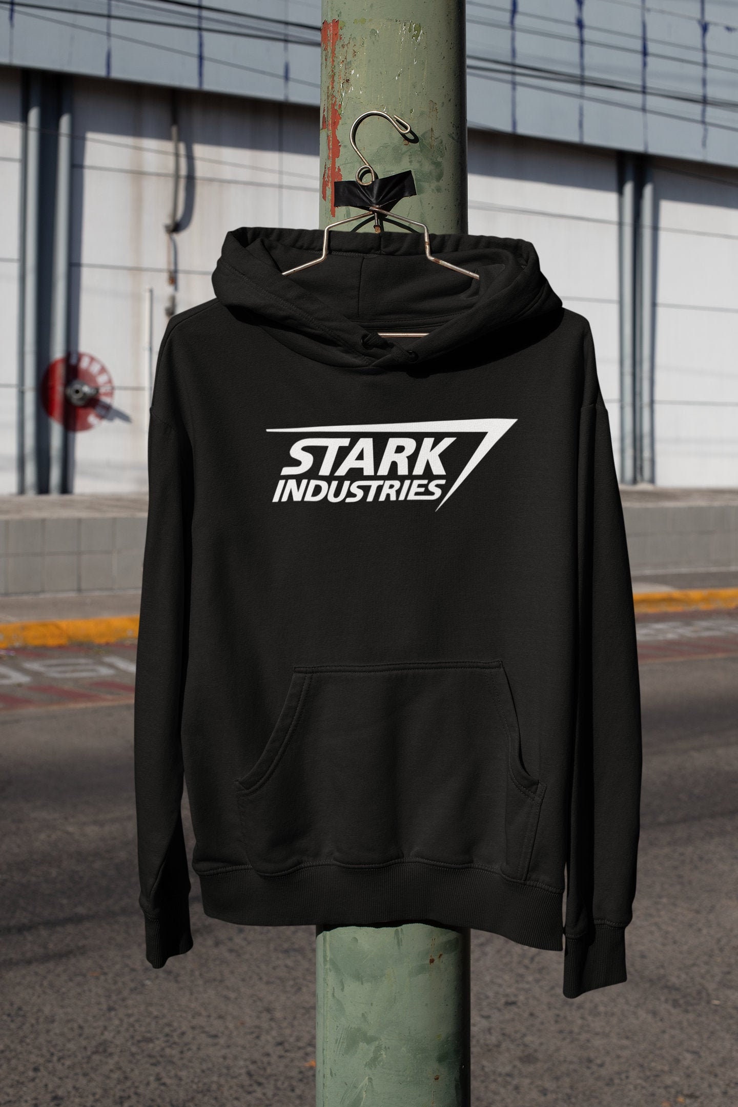 Camiseta Stark Industries Comics-Store Negro Camiseta Stark Industries Comics-Store Negro