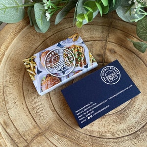 Cartões de visita com design e impressão personalizados. Cartões de visita com design exclusivo. Cartões personalizados, papelaria corporativa personalizada, design sob medida.