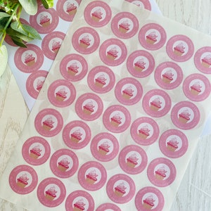 Partybevorzugungs-Aufkleber, mattes Finish, Kinder-Party-Taschenaufkleber, Dankesaufkleber, runde Aufkleber, rosa Kuchenaufkleber, personalisierter Name