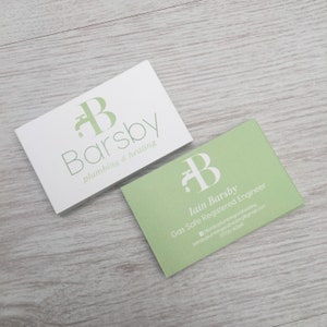Maßgeschneiderte Visitenkarten für kleine Unternehmen. Maßgeschneiderte Kontaktkarten, Visitenkarten, Luxus-Briefpapier, umweltfreundlich.
