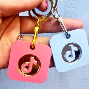 Custom NFC Keyring for Digital Business Cards Instagram Profiles, Acrylic Smart Keychain, Aesthetic Booking Keyring, Unique Networking Tool