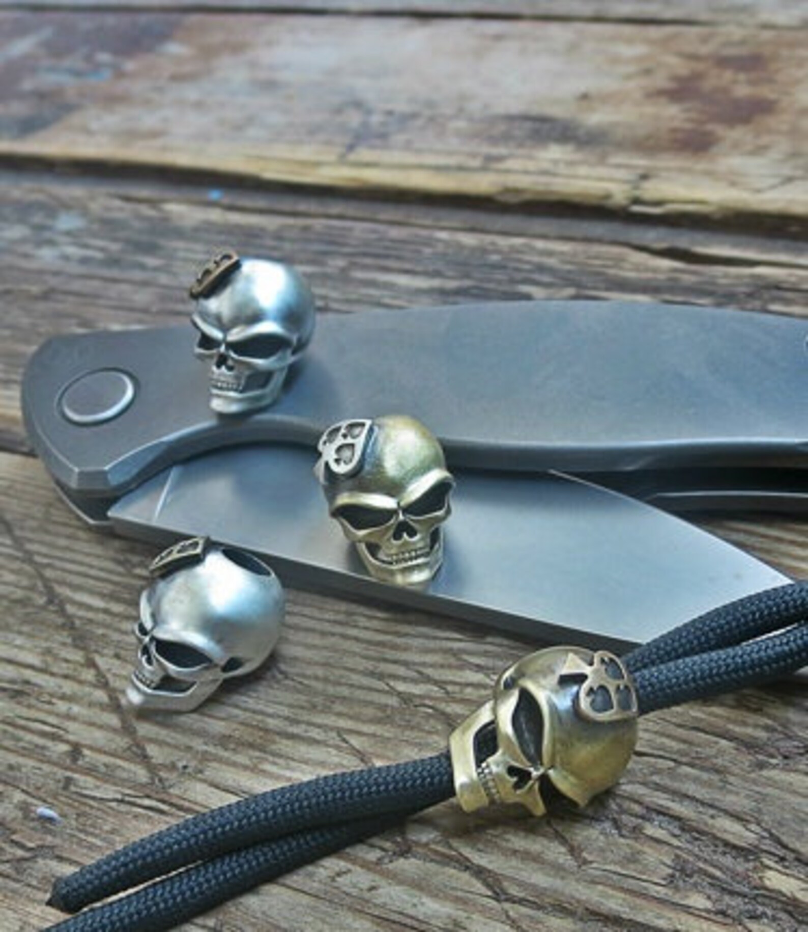 Paracord bead Skull Skeleton knife beadlanyard Etsy