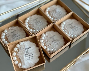 Personalized Pearl Wedding Magnet Favors: Bridal Shower Gifts