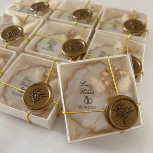 unique wedding magnet favors