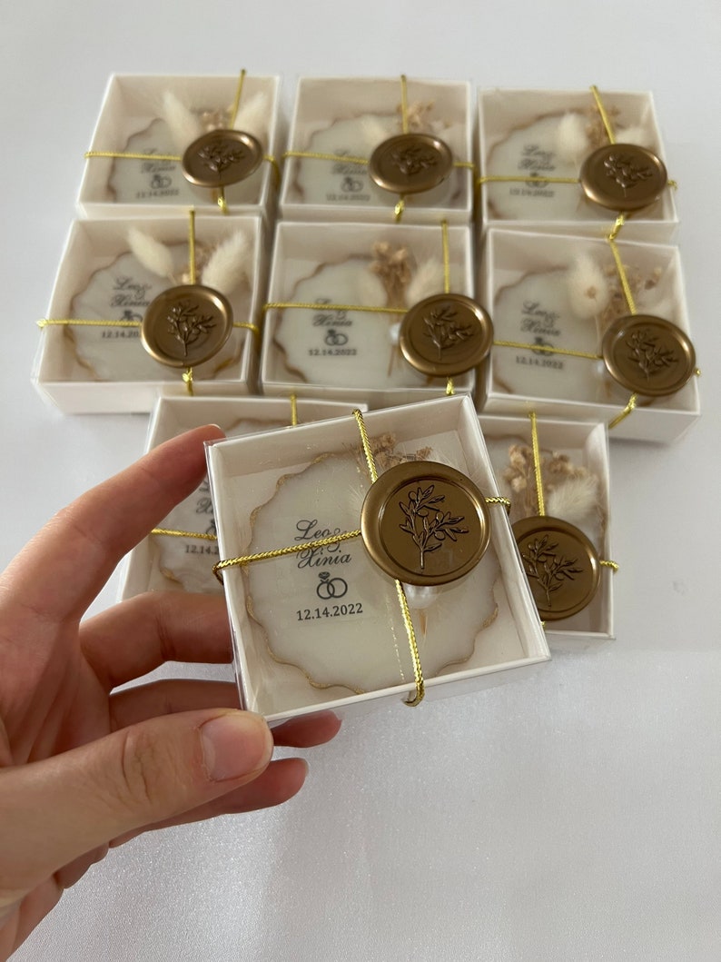 unique wedding magnet favors