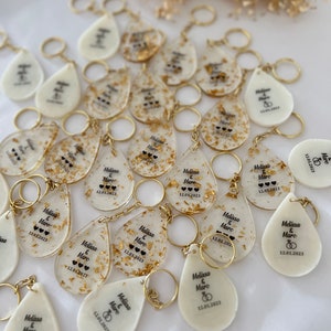 Custom keychains | Wedding Keychains Favors | Baby Shower Keychain Favors | Party Shower Favors for Guests | Bridal Shower Gifts in bulk