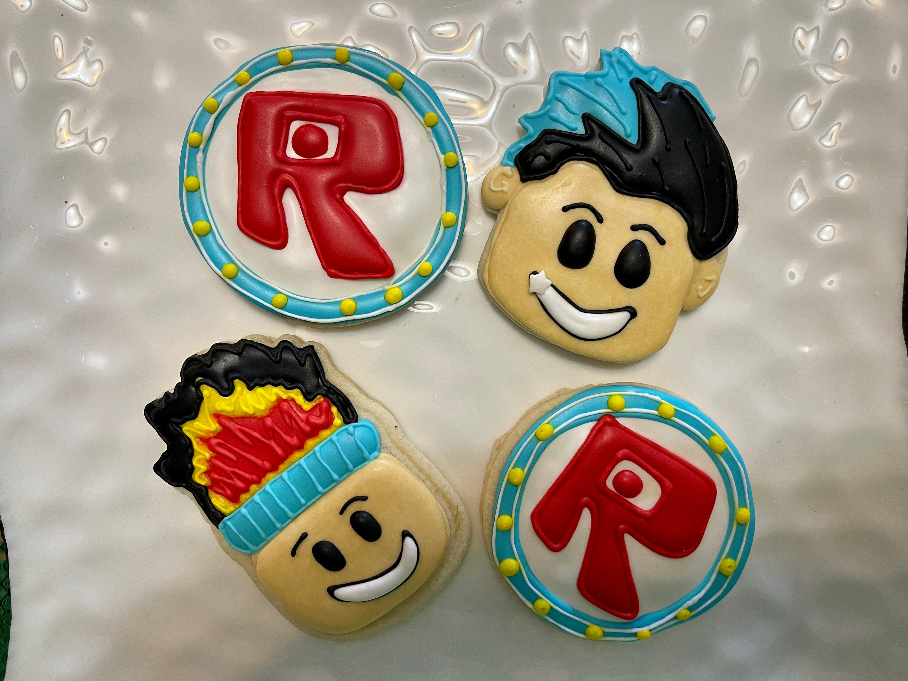 Roblox Noob skin Cookie Cutters // Video Games // crafts 