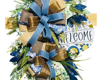 Blue Welcome Door Swag, Everyday Front Door Decor, Farmhouse Door Hanger, Blue Floral Swag, Year-Round Entryway Decoration
