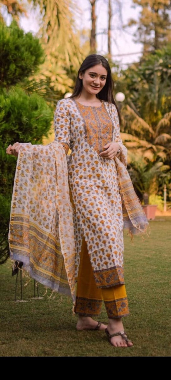 Buy Sooti Syahi Leela Handblock Printed Chanderi Silk Kurti Pant Set With  Dupatta Online  Okhaistore