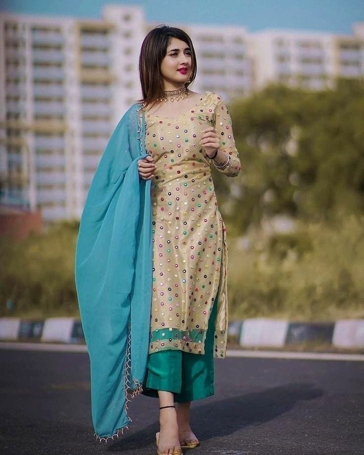 tapeta kurti