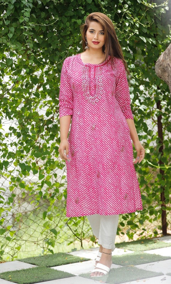 Woman pink kurta, Women's Fashion, Dresses & Sets, Traditional & Ethnic  wear on Carousell