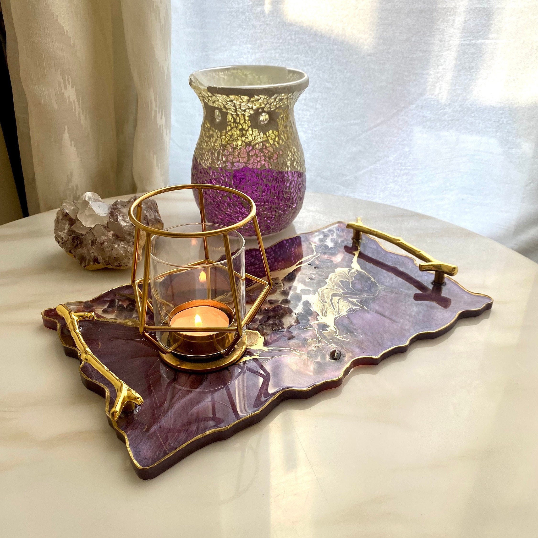 Plateau de Résine Luxe Violet et Or avec Pierres d'améthyste