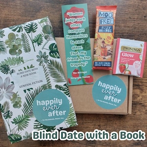 Gift for Book Lover / Blind Date With A Book / Bookworm / Gift for Book Lovers / Mystery Book / Bookworm Gift / Letterbox Gifts