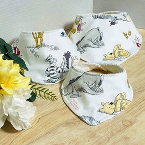 Bibs winnie the pooh,Classic the pooh bibs,baby bibs,snap button bibs ,baby gift,baby shower Gifts,Handmade bibs,soft neutrales bib,baby