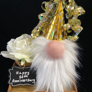 Celebration Gnome with Custom Sign