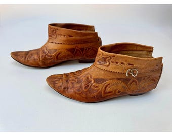 Vintage Hand-Tooled Leather Ankle Boots Pointed Toe Western Folk Art