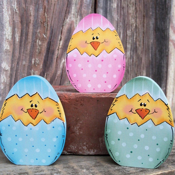 Easter eggs, egg with chick, wooden eggs, Spring decor, Easter decor, tiered tray decor