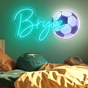 Insegna al neon con nome da calcio personalizzata, regalo per bambini, decorazione per camera da letto con insegna da calcio, regalo personalizzato con luce a LED, regali ideali per lei, regalo di Natale