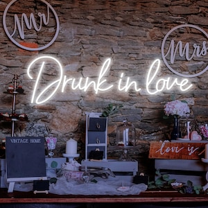 Drunk in Love Leuchtreklame Benutzerdefinierte Hochzeitsdekor, LED-Leuchten Wanddekor, Benutzerdefinierte Zeichen Hochzeitshintergrund, Hochzeitsschild personalisierte Geschenke