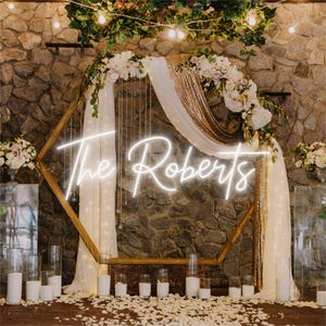 Insegna al neon con nome, decorazione personalizzata per matrimonio, cartello di benvenuto per matrimonio, decorazione da parete, cartello con cognome, cose per matrimonio, segnaletica per matrimonio, regali personalizzati