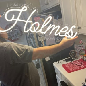 Custom LED Neon Name Sign: Personalized Bedroom Decor