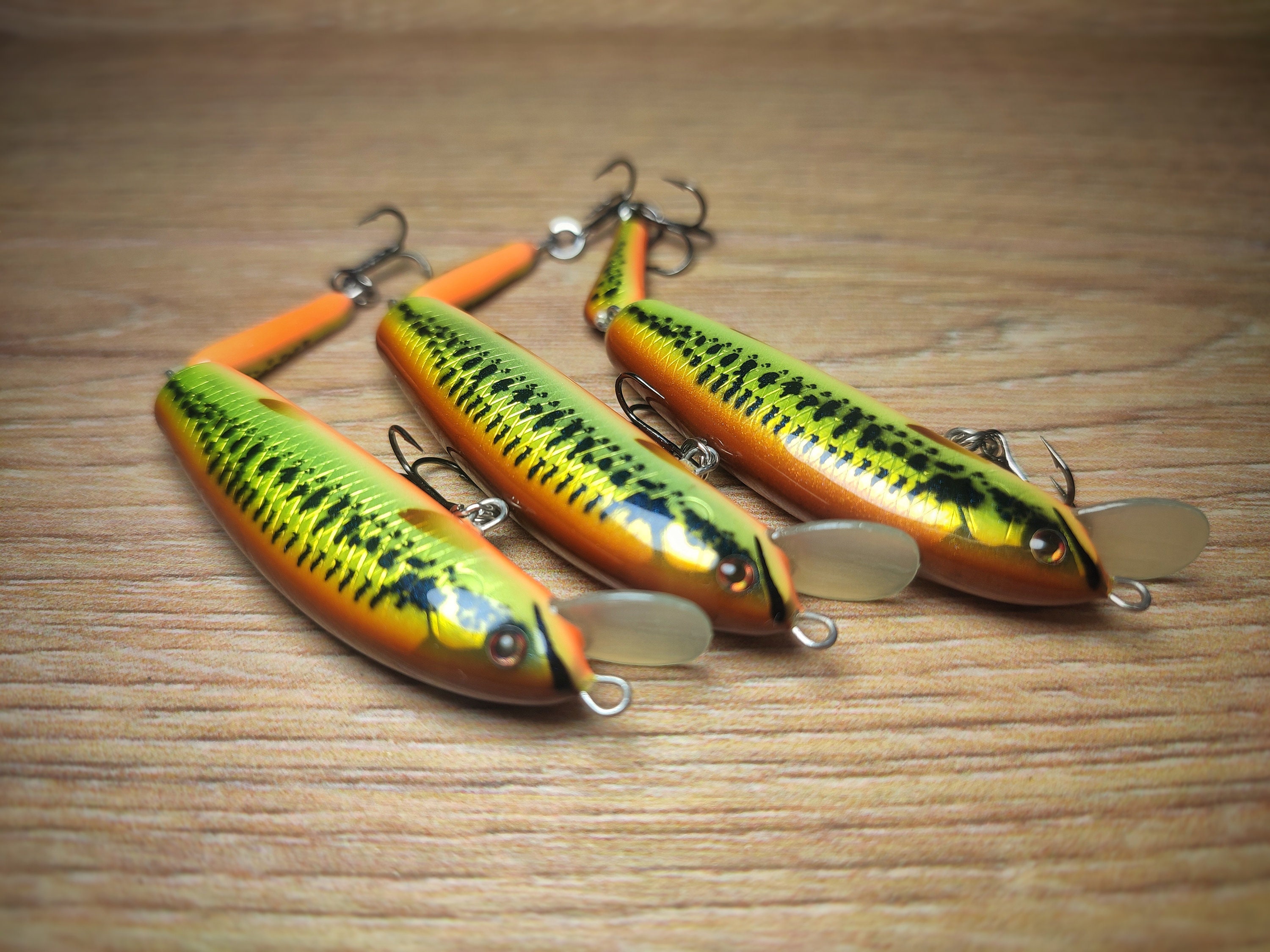Veles Handcrafted Lures 75mm-4gr Floating. Two Piece Trout Lure. Natural  Colors. 