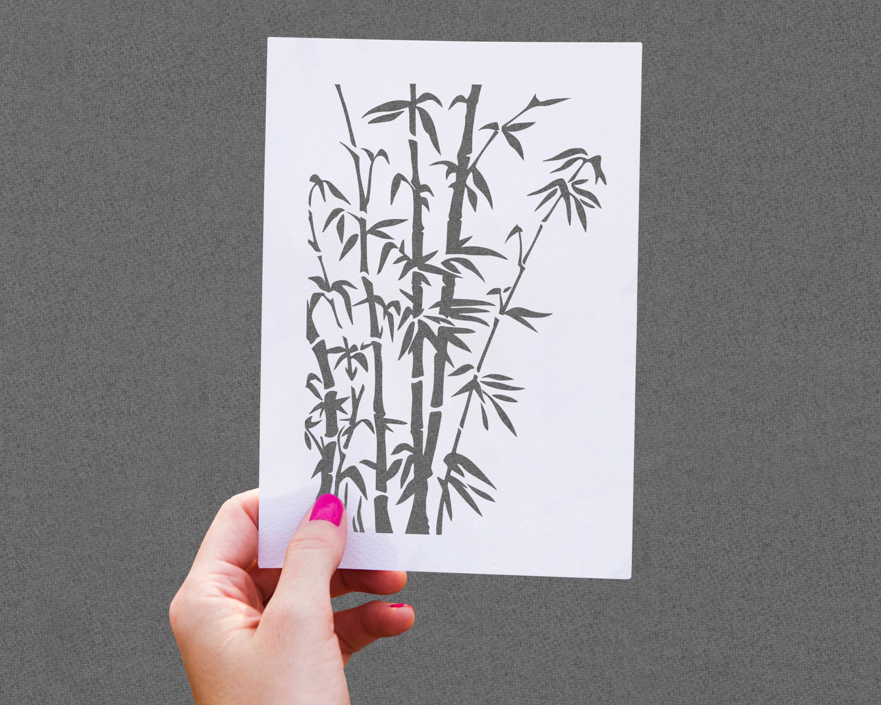 Hãy khám phá bức tranh thú vị với các họa tiết cây tre Bambus trong mẫu stencil - một điểm nhấn lạ mắt mà bạn không thể bỏ qua.