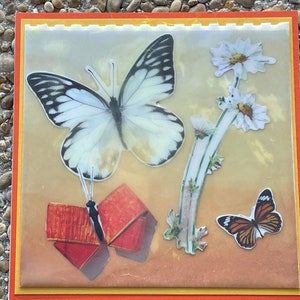 Carte de vœux d’art originale utilisant collage et encaustique - carte d’occasion - blanc à l’intérieur - papillons