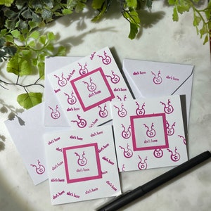 Original Kunst Grußkarte - Mini und kleine Karten - Set/3 Sie ist hier in Fushia