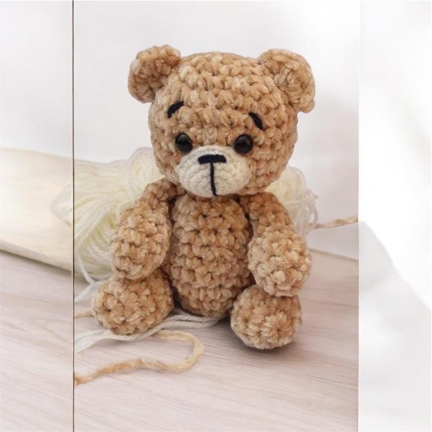 Petit Ours En Peluche Au Crochet - 9x6x6 Cm, 20g, Tient Un Cœur - Cadeau Mignon Pour Enfants, Décoration
