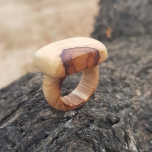 Big ring, Olive wood ring,  Nature rings, Eco rings, natural wood, rings for woman, character rings, Unique ring, Different ring, Artesinal
