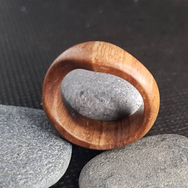 minimalist ring made from eucalyptus wood for her, dark wood, organic material, different design, wood colour tones