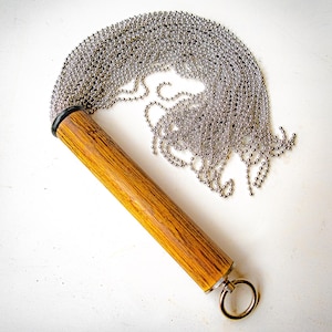 Heavy Metal. 53 cm/21&quot; Ball Chain Flogger