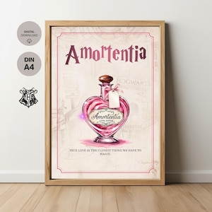 Könnte beinhalten: Gerahmter Druck mit einer herzförmigen Flasche Amortentia Liebestrank. Der rosa Trank ist mit "Amortentia Love Potion" beschriftet. Der Druck enthält den Text "True love is the closest thing we have to magic."