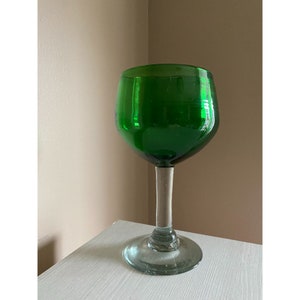 Hand Blown Green 7.5&quot; Water Goblet Wine Glass Clear Stem