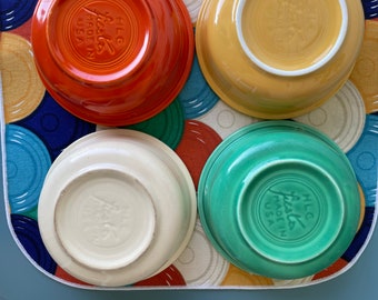 Vintage Fiesta (fiestaware) 1/2