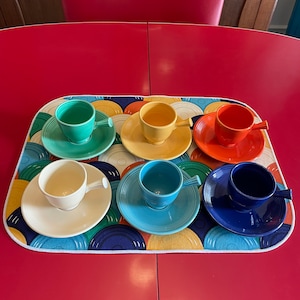 Tasse à café et soucoupe Fiesta (Fiestaware) après le dîner (Demitasse) vintage - CHOICE