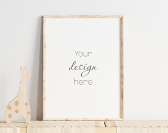 Maquete de moldura para quarto de bebê estilo boho, formato retrato (PSD e JPG)