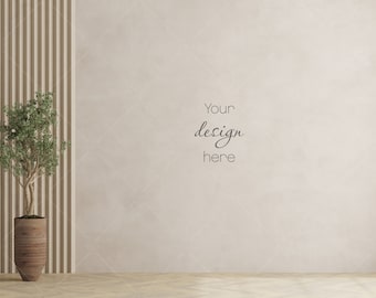 Peut inclure: Un mur beige avec des panneaux de bois et une petite plante en pot dans le coin. Le texte "Your design here" est écrit sur le mur.